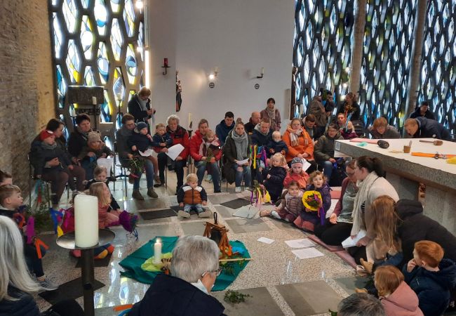 Image - images/news/Fotos_Krabbelgottesdienst_04-2023_2.jpg#joomlaImage://local-images/news/Fotos_Krabbelgottesdienst_04-2023_2.jpg?width=1600&height=1200