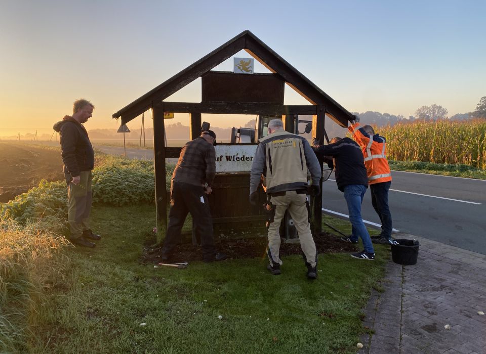 Image - Heimatverein Rodde: Renovierung des ersten Dorfschilds