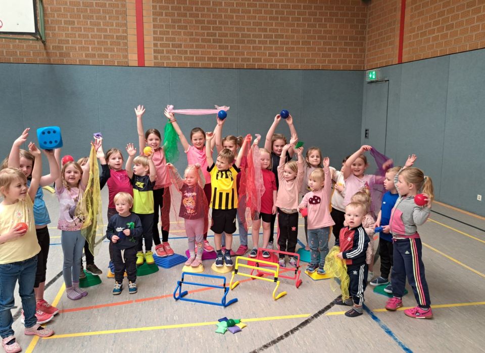 Image - Neues Sportmaterial für das Kinderturnen bei Eintracht Rodde