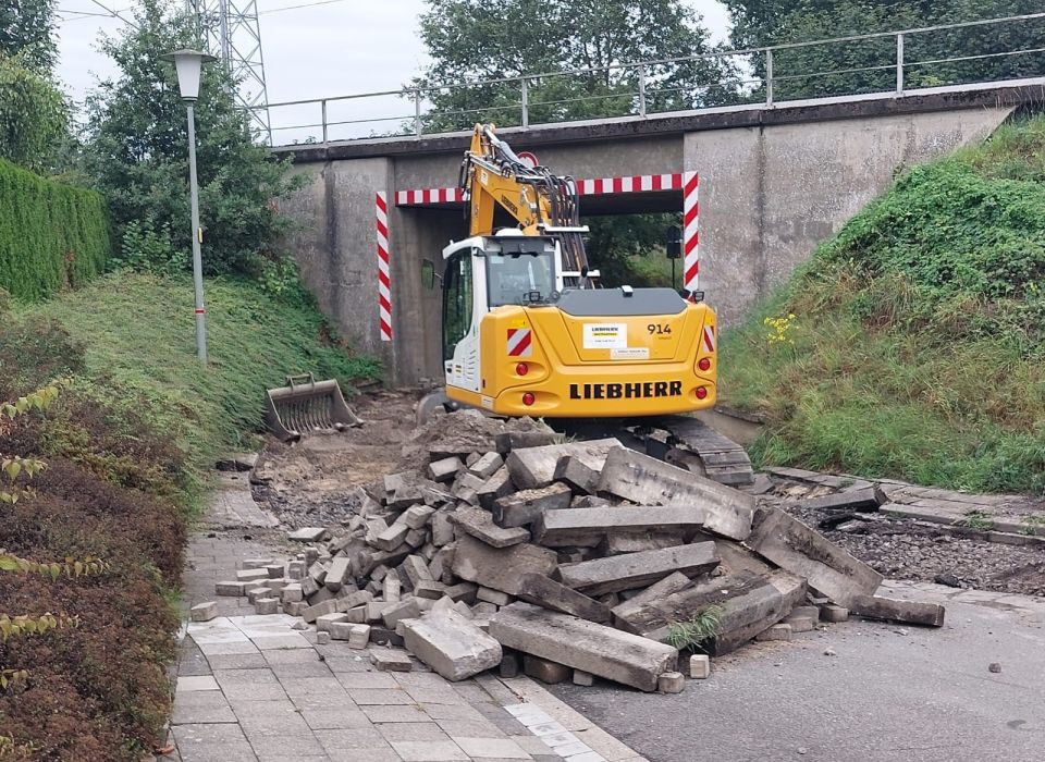 Image - Schließung der Eisenbahnunterführung in Rodde